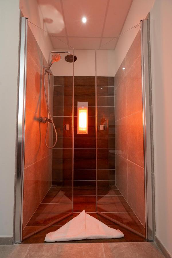 Hotel Meerzeiten Inklusive Externer Schwimmbad- & Saunanutzung ベンサージール エクステリア 写真