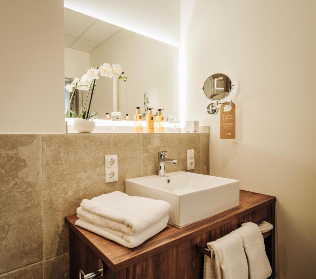 Hotel Meerzeiten Inklusive Externer Schwimmbad- & Saunanutzung ベンサージール エクステリア 写真