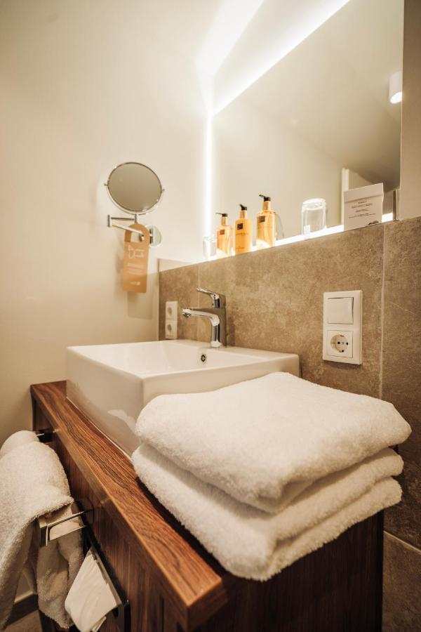 Hotel Meerzeiten Inklusive Externer Schwimmbad- & Saunanutzung ベンサージール エクステリア 写真